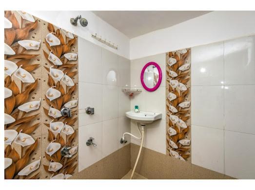 אורצ'ה Shree Ram Homestay מראה חיצוני תמונה