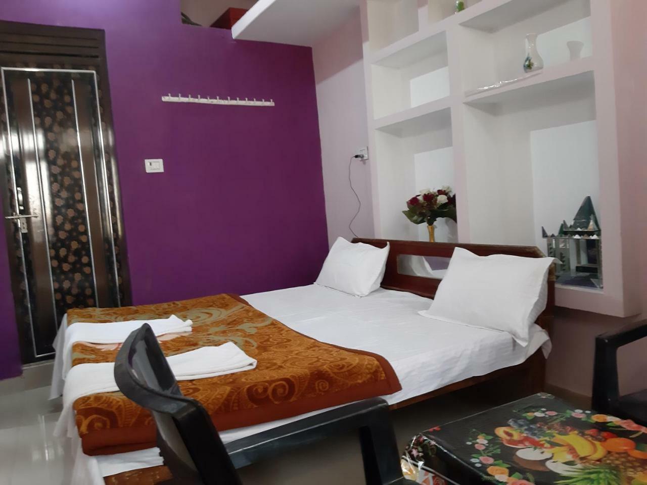 אורצ'ה Shree Ram Homestay מראה חיצוני תמונה