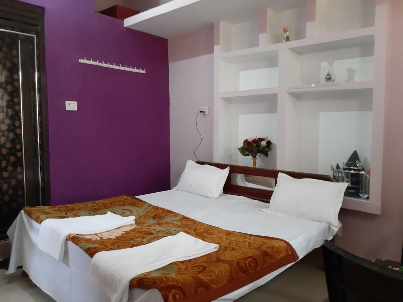 אורצ'ה Shree Ram Homestay מראה חיצוני תמונה