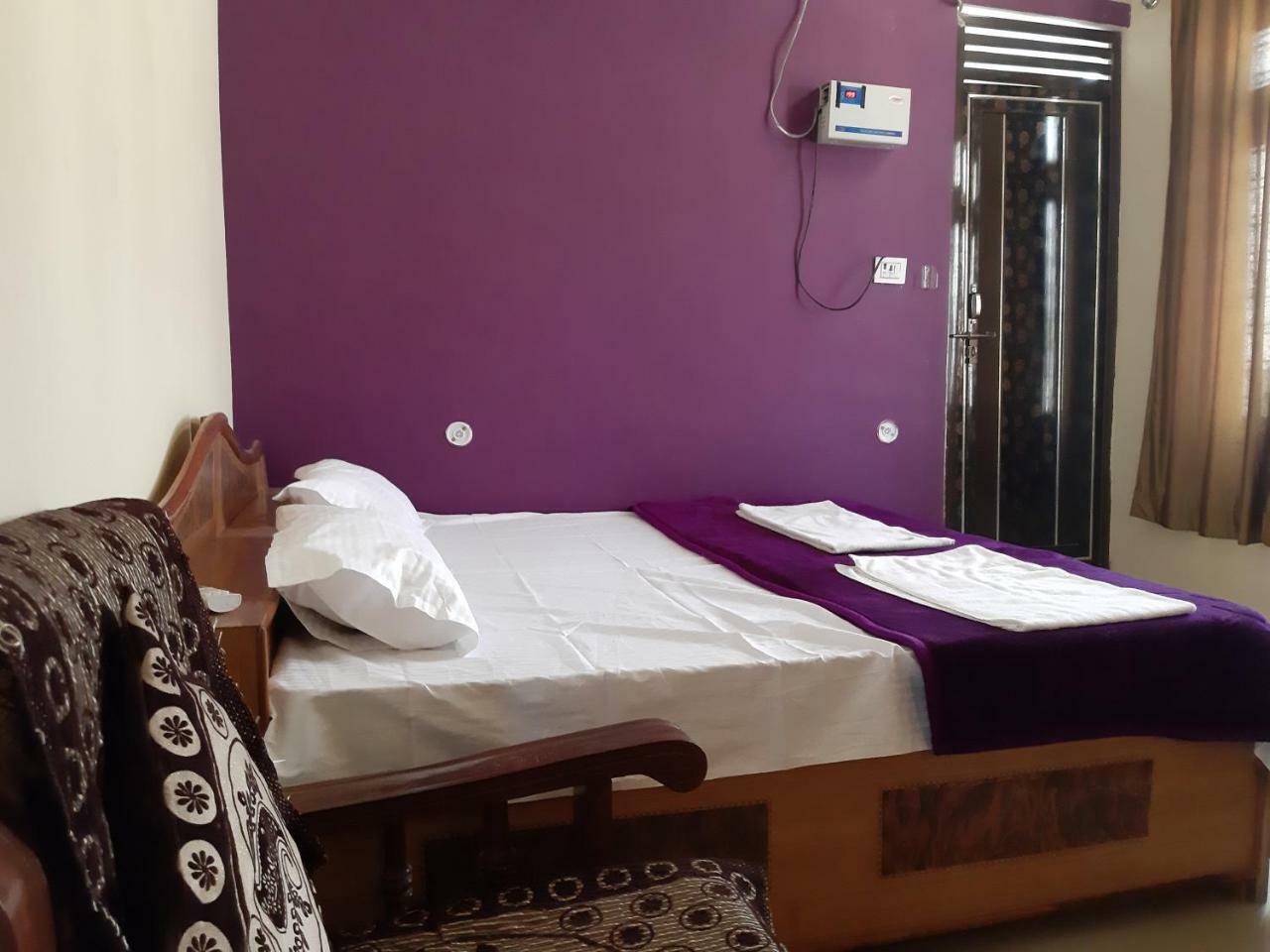אורצ'ה Shree Ram Homestay מראה חיצוני תמונה